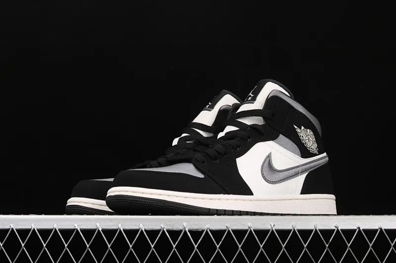 All Categories Air Jordan Jordan Series Basketball Shoes Air Jordan 1 Mid Air Jordan 1 Mid AJ1 Joe 1 Silk Earl Embroidery Thread Hook Mid-top Basketball Shoes 852542-011